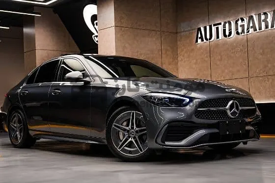 مرسيدس C180 AMG 2023 كسر زيرو بضمان الوكيل
