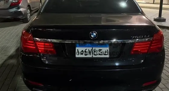 بي ام دبليو 750 سيدان 2010 جلد 120 ألف كم