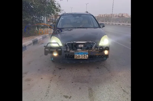 كيا كارينز 2012 مانيوال للبيع أول مالك حالة ممتازة