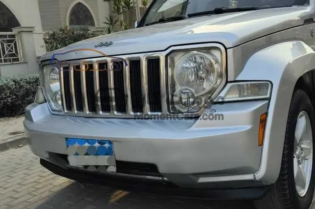 جيب شيروكي 2010 اتوماتيك 164 ألف كم للبيع