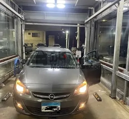 أوبل أسترا 2020 فابريكة حالة ممتازة للبيع