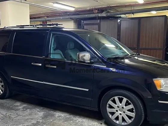 كرايسلر تاون اند كانتري 2010 فابريكا بالكامل من المالك الأول للبيع