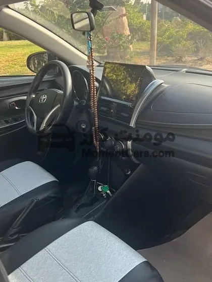 تويوتا ياريس 2015 أوتوماتيك للبيع | حالة ممتازة ورخصة 3 سنوات