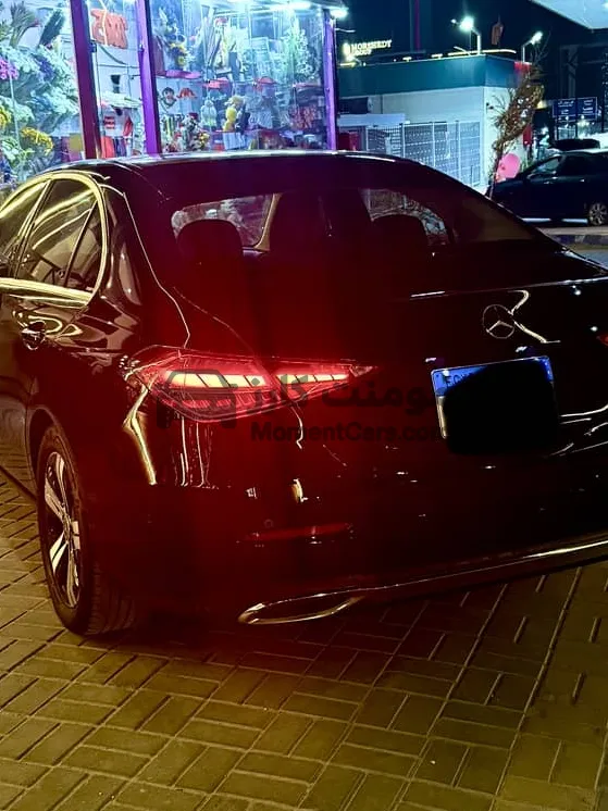 مرسيدس C180 2022 افنجارد بدون فتحة سقف