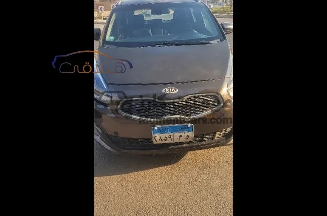 كيا كارينز 2015 أتوماتيك للبيع