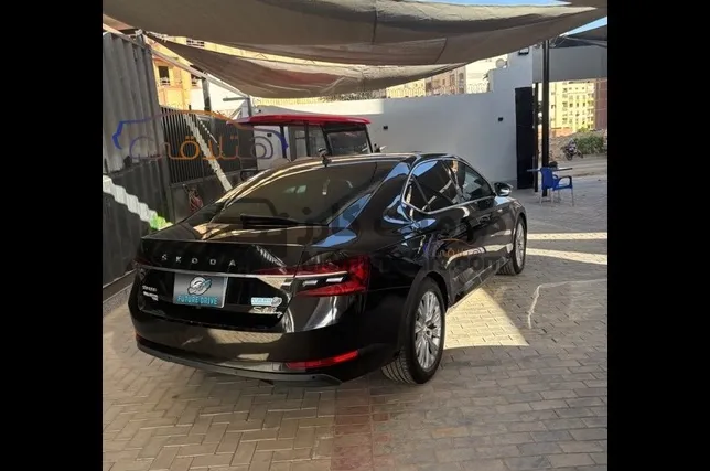 سكودا سوبيرب 2021 سيدان أتوماتيك للبيع