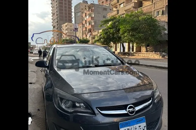 اوبل أسترا 2016 أتوماتيك سيدان للبيع