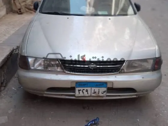 نيسان صني 1995 مانيوال حالة جيدة رخصة طويلة