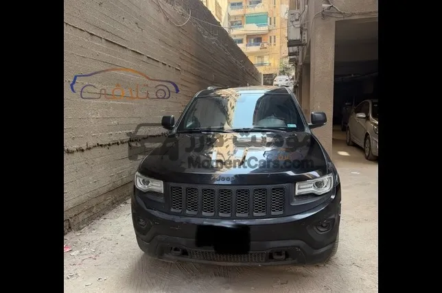 جيب جراند شيروكي 2015 اتوماتيك 145 ألف كم