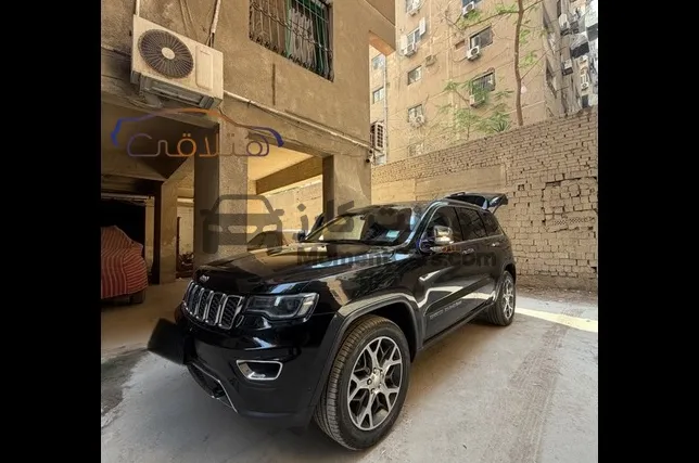 جيب جراند شيروكي 2019 اتوماتيك للبيع