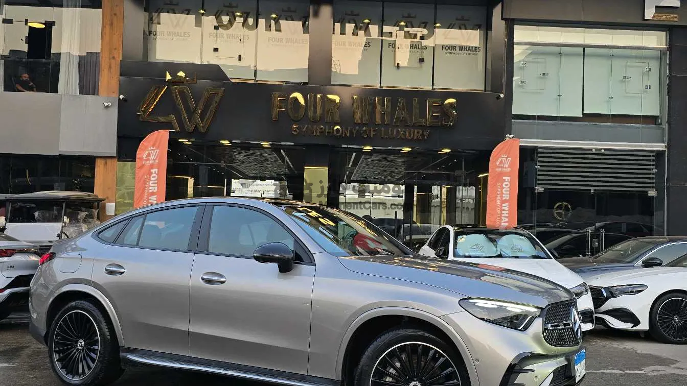 مرسيدس GLC 300 كوبيه 2024 AMG كسر زيرو كل الكماليات