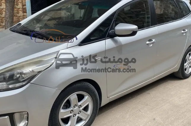كيا كارينز 2024 اتوماتيك فرش جلد للبيع