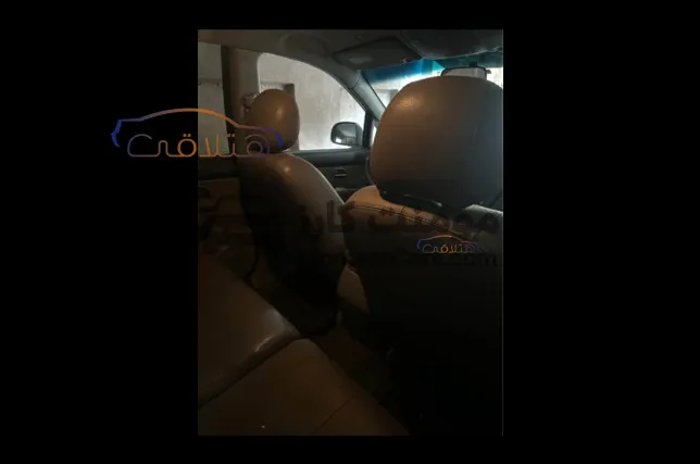 كيا كارنز 2011 اتوماتيك اعلى فئة للبيع