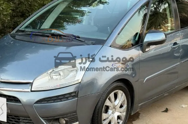 سيتروين C4 بيكاسو 2011 كاملة اتوماتيك للبيع