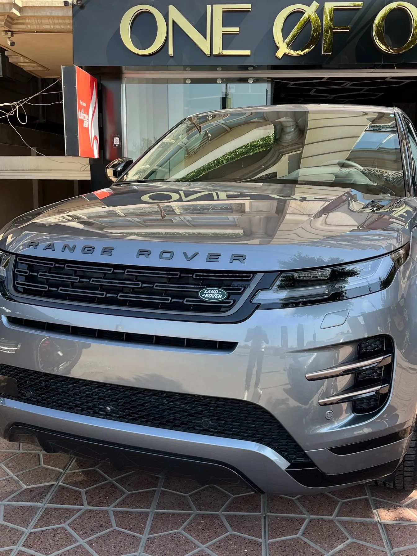 رانج روفر ايفوك 2025 R-Dynamic جديدة بالتقسيط