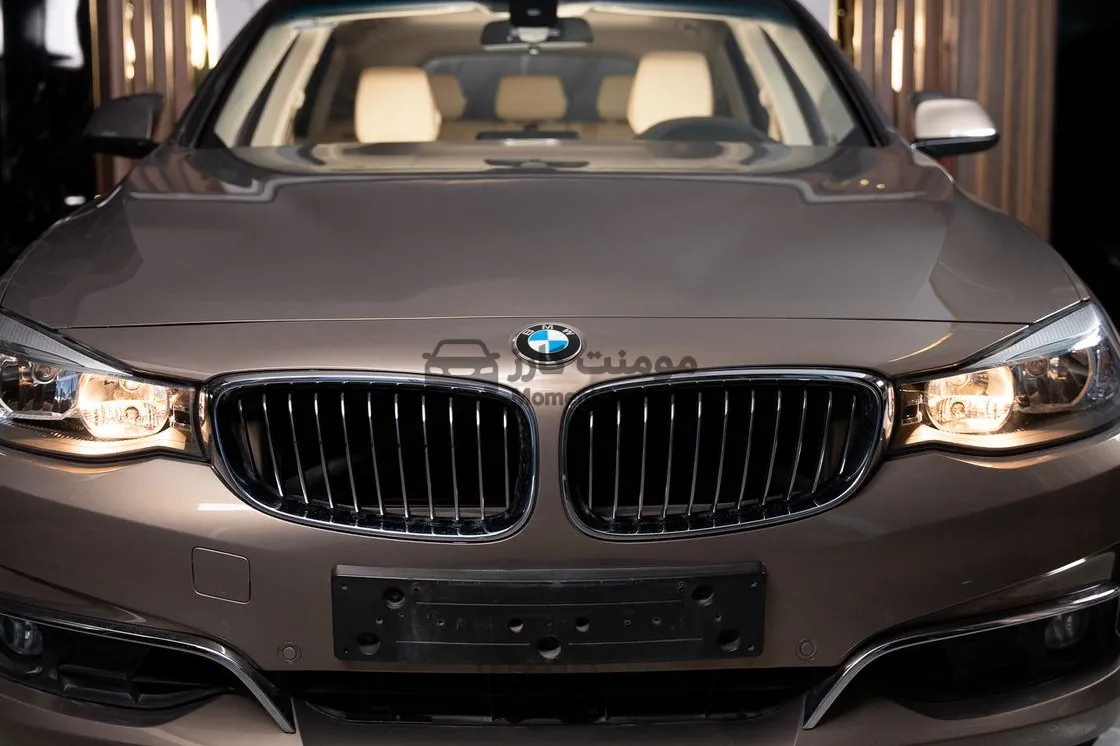بي ام دبليو 320i 2015 لاكجري لاين بحالة ممتازة