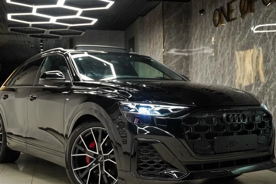 أودي Q8 S Line بلس 2025 كاملة كماليات (وكيل)