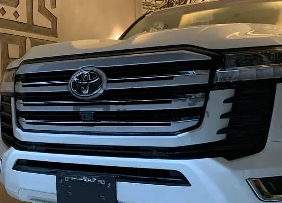 تويوتا لاند كروزر 2024 GXR توين تيربو زيرو كاش وتقسيط