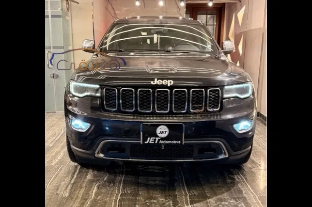 جيب جراند شيروكي 2019 فابريكة بالكامل 135 ألف كم