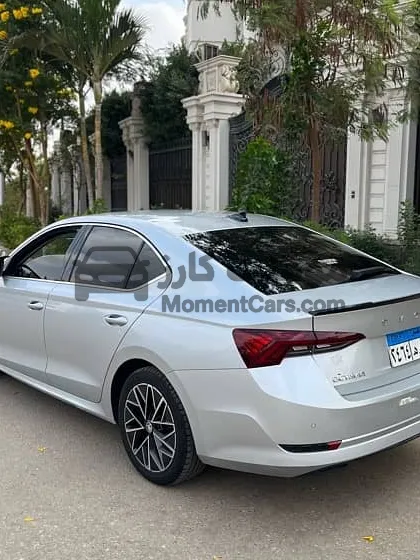 سكودا اوكتافيا 2024 ستايل - أول مالك - 75 ألف كم - فابريكة