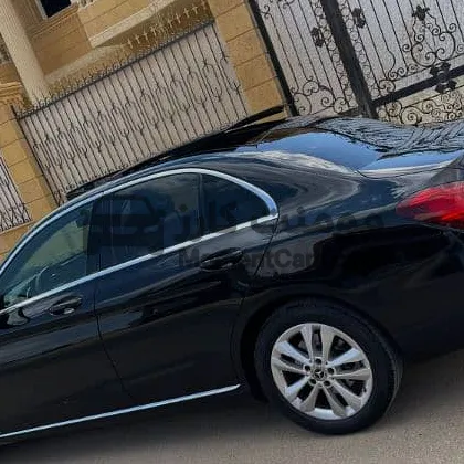 مرسيدس بنز C180 موديل 2019 مستعملة عداد 93 ألف كم