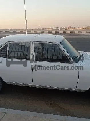 بيجو 504 موديل 1972 غاز مشدودة بالكامل