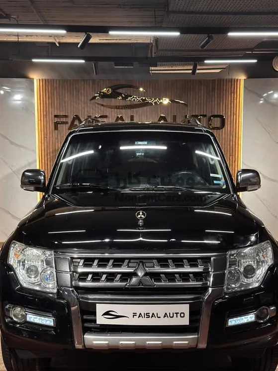 ميتسوبيشي باجيرو 2015 للبيع بحالة ممتازة | دفع رباعي | كاش وتقسيط