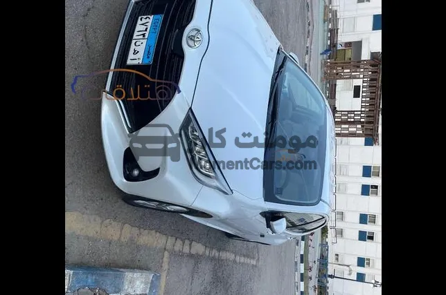 تويوتا ياريس 2021 اتوماتيك مثبت سرعة للبيع