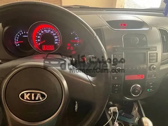 كيا سيراتو 2010 للبيع فئة أولى فتحة سقف اوتوماتيك