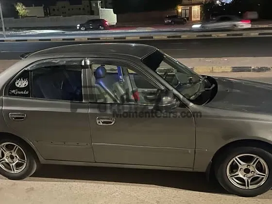 هيونداي فيرنا 2010 غاز وبنزين فرش جلد للبيع