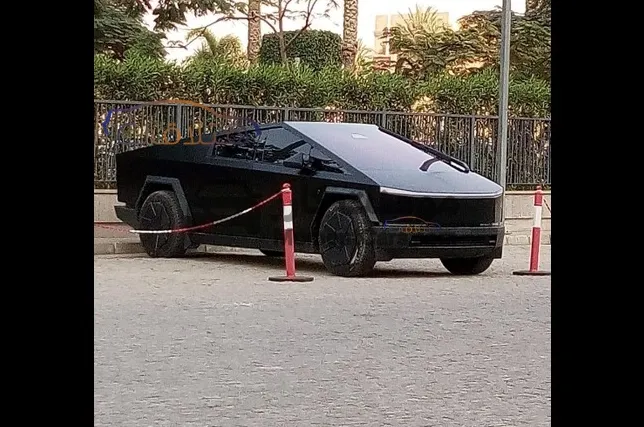 تسلا سايبرتراك 2025 أتوماتيك للبيع