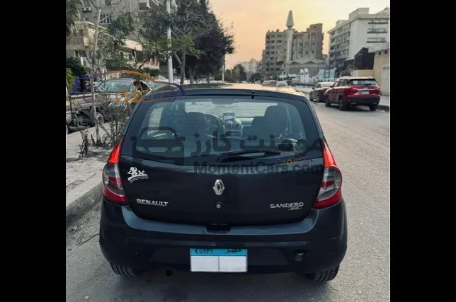 رينو سانديرو 2013 أتوماتيك حالة ممتازة للبيع