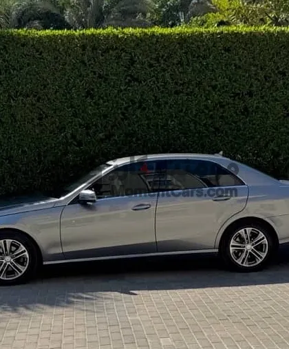 مرسيدس E200 موديل 2013 فابريكة للبيع