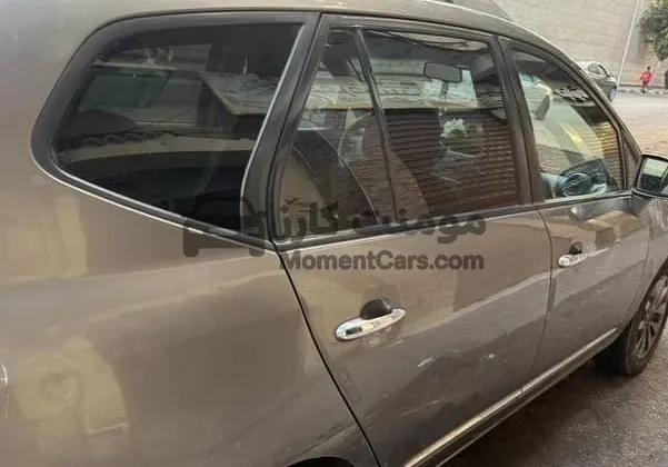 كارينز 2011 اتوماتيك فابريكة بره وجوه