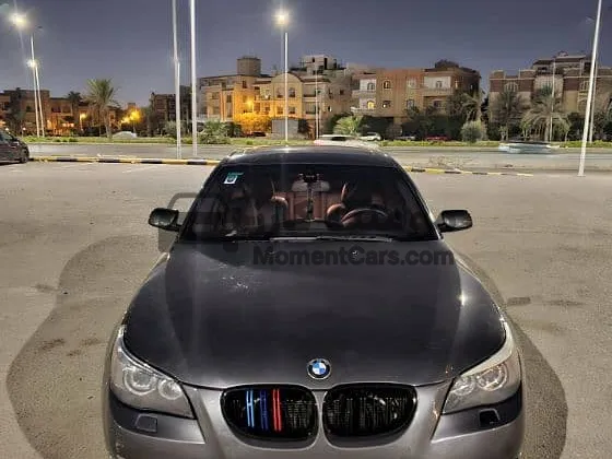 بي ام دبليو 520 موديل 2005 معدلة 530 بحالة ممتازة للبيع