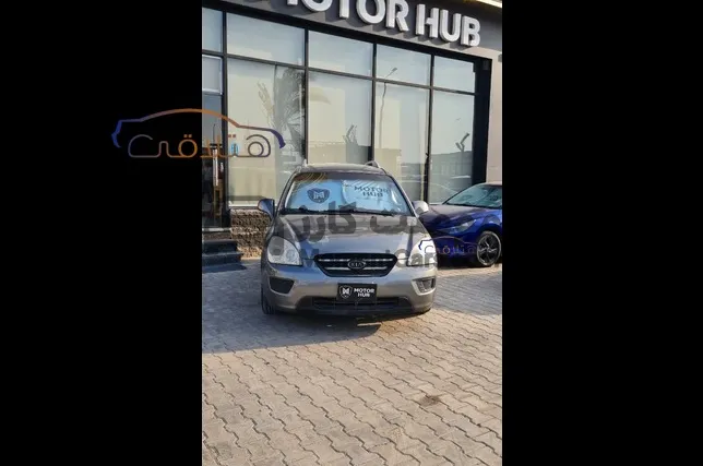 كيا كارينز 2011 اتوماتيك - ميني فان عائلية