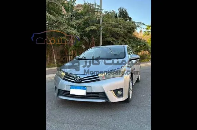 تويوتا كورولا 2015 أوتوماتيك (أوتو بارك) للبيع