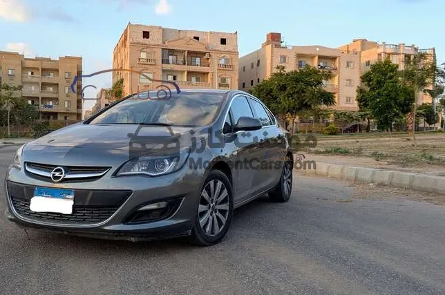 أوبل أسترا 2018 أعلى فئة فرش جلد