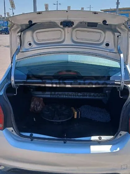 رينو نيو لوجان 2021 اتوماتيك فئة أولى للبيع