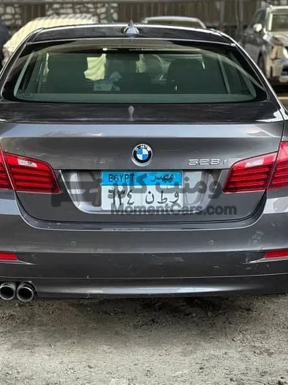 BMW 520i 2015 فابريكة بالكامل - مالك أول