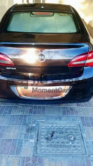 أوبل أسترا 2012 اتوماتيك للبيع 148 ألف كم سيدان