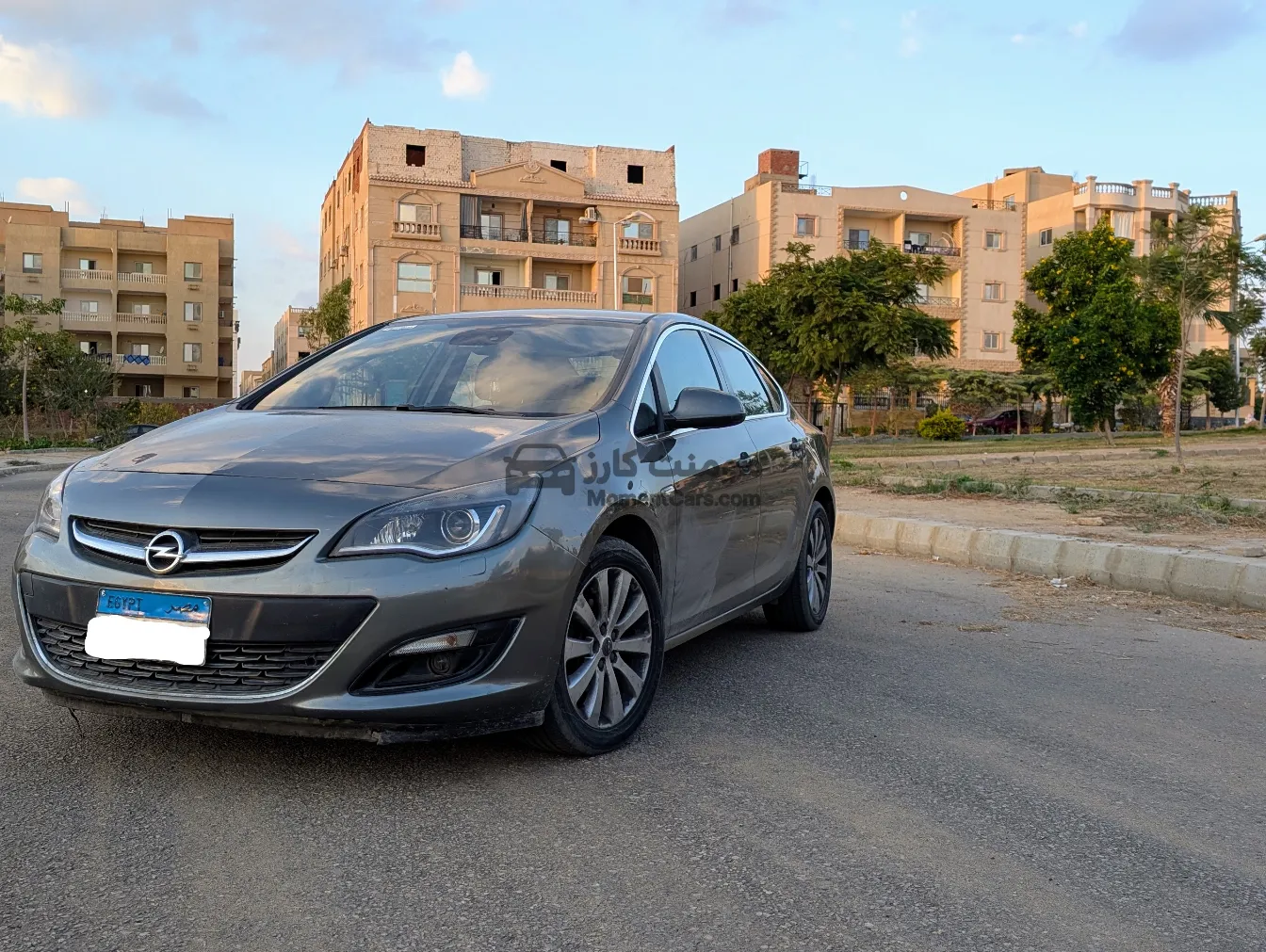 أوبل أسترا 2018 أعلى فئة فرش جلد أتوماتيك