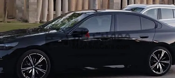 بي ام 520 موديل 2024 وكيل 6500 كم للبيع