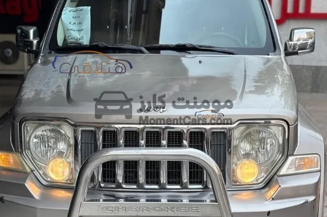 جيب شيروكي 2012 اتوماتيك فابريكة للبيع