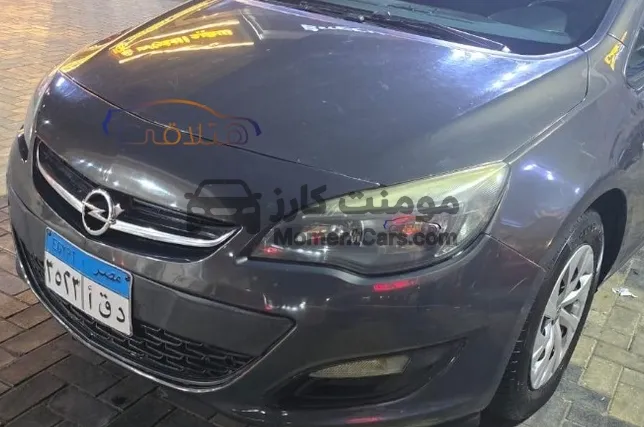 اوبل أسترا 2013 اتوماتيك بحالة ممتازة