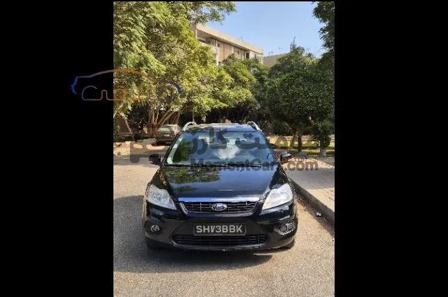 فورد فوكس 2009 اتوماتيك أعلى فئة فتحة سقف للبيع