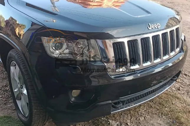 جيب جراند شيروكي 2013 كاملة اتوماتيك بانوراما