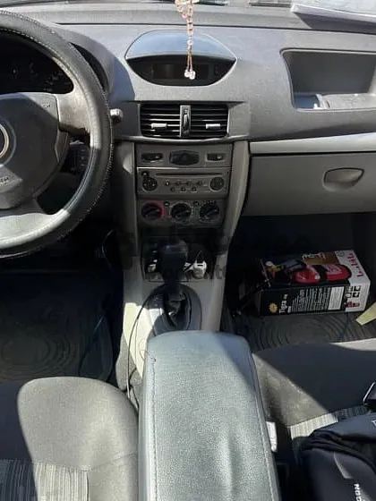 رينو سيمبول 2010 اوتوماتيك مستعملة للبيع