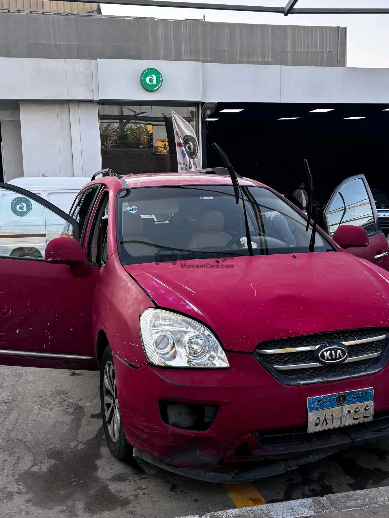 كيا كارينز 2010 أوتوماتيك هاتشباك للبيع