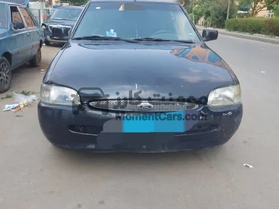 فورد اسكورت 1998 سيدان للبيع، عداد 50000 كم وناقل حركة يدوي